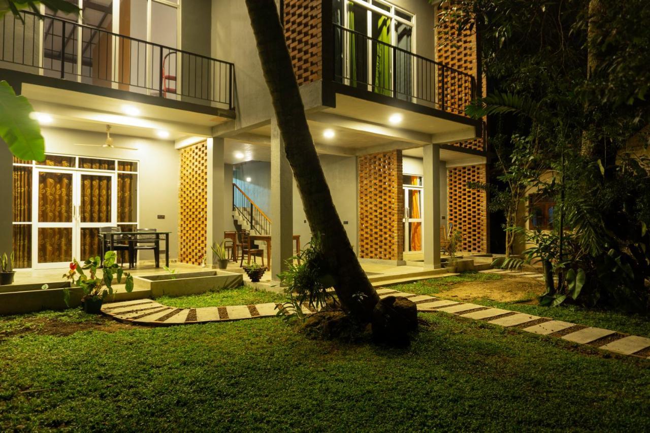 Kurulu Garden Hotel 아훈갈라 외부 사진