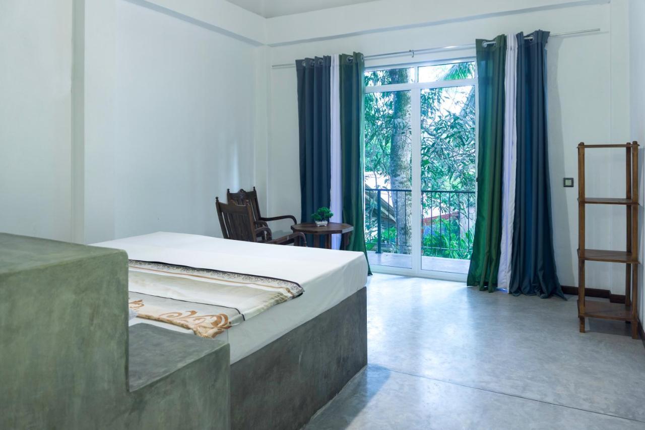 Kurulu Garden Hotel 아훈갈라 외부 사진